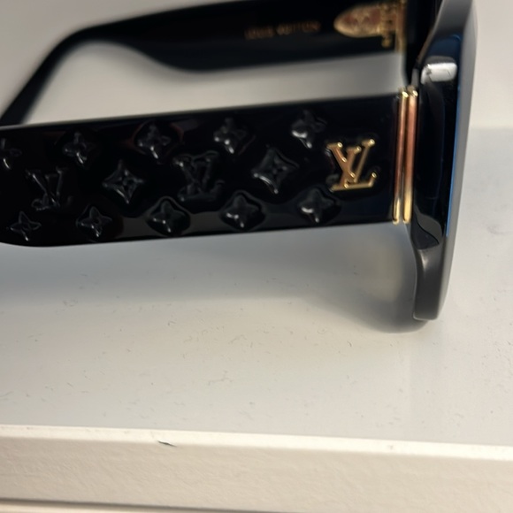 😎Louis Vuitton LV Empreinte Square Sunglasses😎 - Picture 8 of 16